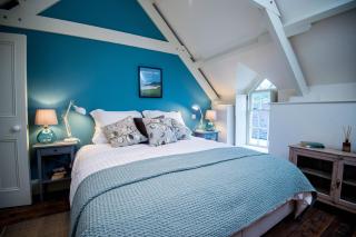 Gwalia House- Stunning Central Townhouse with 3 ensuite bedrooms - Laugharne - 1