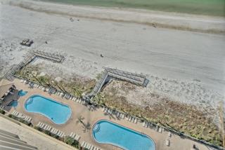 Roomy Oceanfront Condo with Breathtaking View and Beachside Pool - Unit 1906 - Panama City Beach - 4