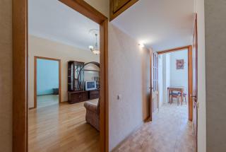Apartment near Lva Tolstoho Square - Kiev - 3