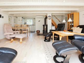 6 person holiday home in Oksbøl - Mosevrå - 6