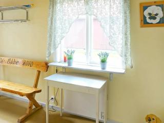 5 person holiday home in SKÄLLINGE - Skällinge - 1