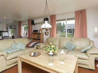 6 person holiday home in Ulfborg-By Traum - Sønder Nissum - 6