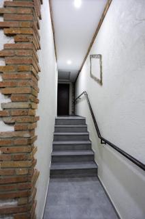 SunnyAvlabari Homestay - Tbilisi - 3