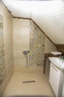SunnyAvlabari Homestay - Tbilisi - 5