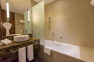 Holiday Inn Abu Dhabi by IHG - Abu Dhabi - 7
