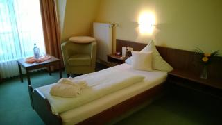 Landhotel Vierjahreszeiten - Bad Königshofen im Grabfeld - 1