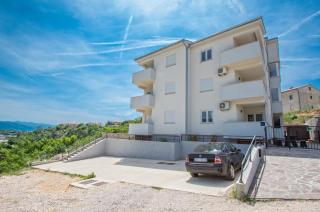Apartments FRANNY - Novi Vinodolski - 0