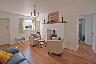 Cottage at Youghal Bridge - DʼLoughtane Cross Roads - 7