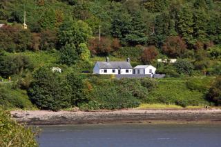 Cottage at Youghal Bridge - 0