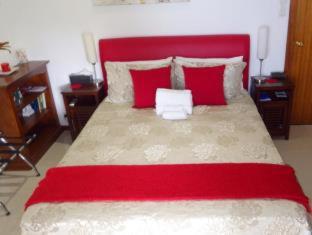 South Pacific Bed & Breakfast - Clifton Beach - 3