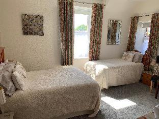 Cromarty View Guest House Accommodations & B&B - Dingwall - 2