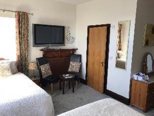 Cromarty View Guest House Accommodations & B&B - Dingwall - 1