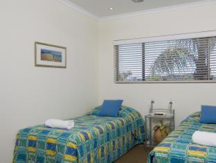 Sunseeker Holiday Apartments - Sunshine Beach - 5
