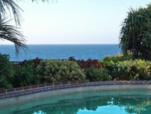 Sunseeker Holiday Apartments - Sunshine Beach - 4