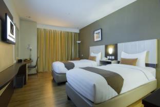 De Laxston Hotel Yogyakarta, Azana Hotels Collection - Yogyakarta - 4
