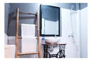 Hinggil Homestay Syariah Malioboro Yogya Mitra RedDoorz - Yogyakarta - 4