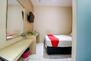 RedDoorz near Pasar Tarapung Siring Banjarmasin - Banjarmasin - 6