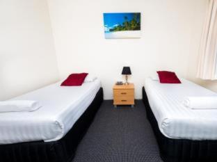 Beaches Serviced Apartments - Nelson Bay - 8
