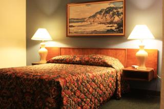 Heidi's Inn - 1