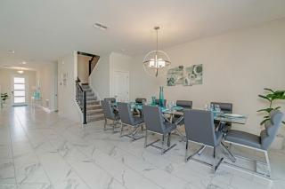 891Pbeach Amazing Champions Gate 8 Bedroom 5 Bed Villa - Orlando - 1