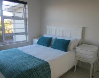 Modern Beach Cottage - Cape St Francis - 4