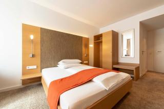 Hotel Gasthof Krone - Niederstetten - 9