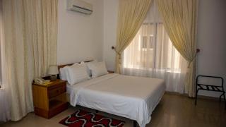 His Majesty's Hotel and Apartments - 4