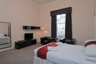 Cairn Hotel & Apartments - Edinburgh - 3