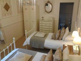 The Old Tramhouse Self Catering Apartments - 7