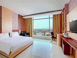 Hotel Santika Tasikmalaya - Tasikmalaya - 9