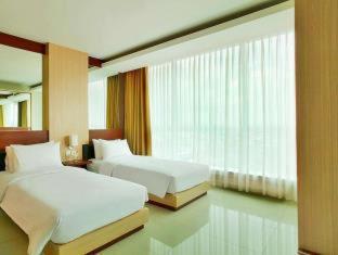 Hotel Santika Tasikmalaya - Tasikmalaya - 1