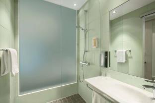 Super 8 by Wyndham Munich City North - Munich - 6