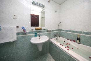 Anh Duy Hotel - Nguyễn Công Trứ The Bitexco Neighbour - Ho Chi Minh City - 2