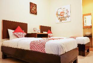 RedDoorz Syariah At Namira Hotel - 8