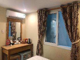 Royal Hotel - 2