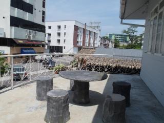 White Cottage - Kuching - 3