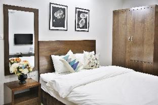 V House 6 Serviced Apartment - 1