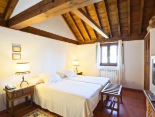 Hotel Santa Isabel La Real - 9