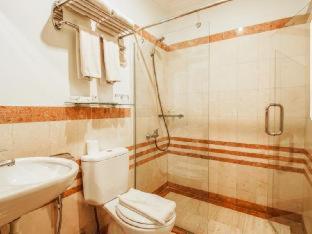 Grand Eska Hotel & Suites Batam - 1