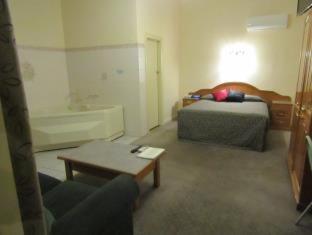 Glenelg Motel - Adelaide - 1