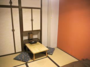 J-Hoppers Hiroshima Guesthouse - 7