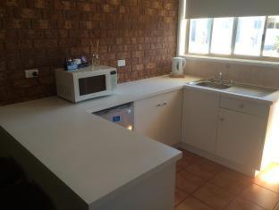 Portarlington Beach Motel - 2