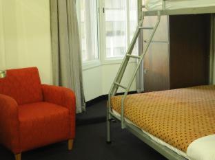 790 on George Backpackers - 6