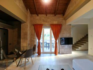 Villa *FRYNI*/5' from sea & center/Mountain View - Lefkada - 6