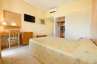 azuLine Hotel Bergantin - San Antonio Bay - 2