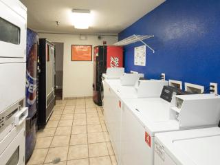 InTown Suites Extended Stay Marietta GA - Town Center - 8