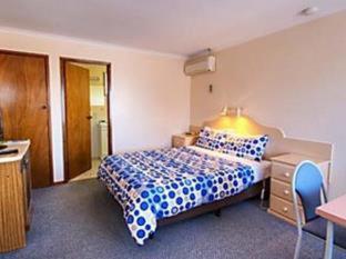 Raglan Motor Inn - 3