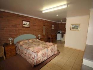 Rubyvale Motel & Holiday Units - An Adults Only Getaway - Rubyvale - 3
