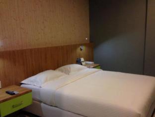 Wisma Sederhana Medan Mitra RedDoorz - Medan - 2