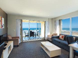 Oaks Glenelg Plaza Pier Suites - Adelaide - 2